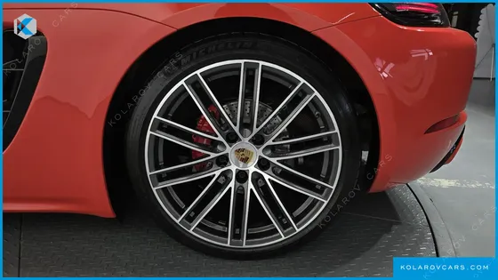 PORSCHE 718 2.5 GTS