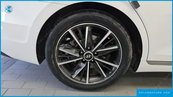 HYUNDAI GRANDEUR 3.0 LPI RENT CAR