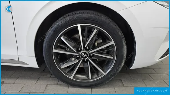 HYUNDAI GRANDEUR 3.0 LPI RENT CAR