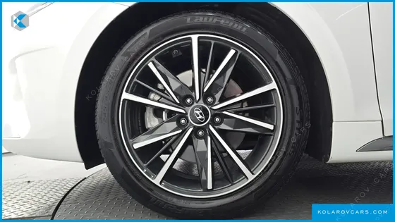 HYUNDAI GRANDEUR 3.0 LPI RENT CAR