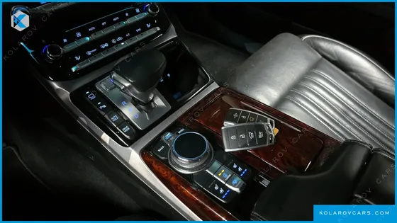 GENESIS EQ900 5.0 GDI AWD LIMOUSINE
