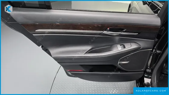 GENESIS EQ900 3.8 GDI AWD
