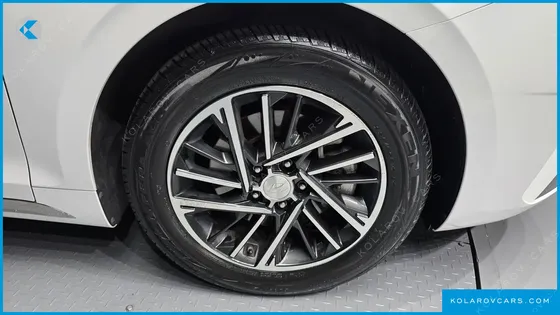 HYUNDAI GRANDEUR 3.0 LPI RENT CAR