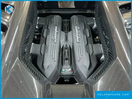 LAMBORGHINI REVUELTO 6.5 V12