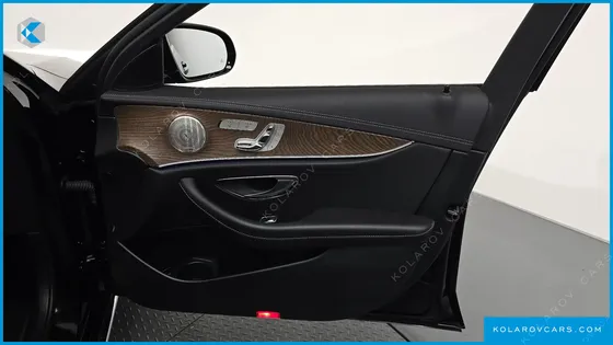 MERCEDES E-CLASS E300E 4MATIC EXCLUSIVE