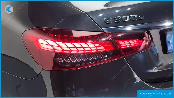 MERCEDES E-CLASS E300E 4MATIC EXCLUSIVE