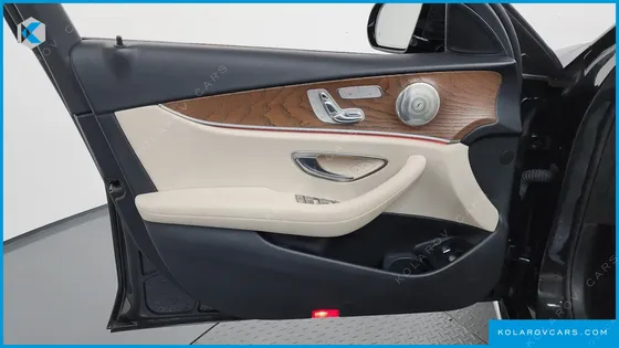 MERCEDES E-CLASS E300E 4MATIC EXCLUSIVE
