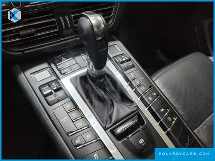 PORSCHE MACAN 2.0