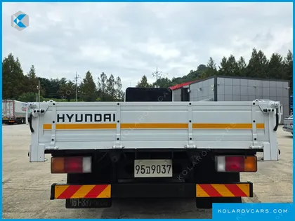 HYUNDAI MEGA TRUCK GOLD