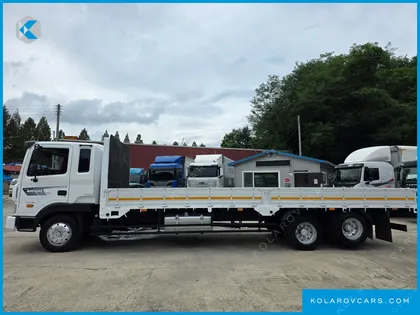 HYUNDAI MEGA TRUCK GOLD
