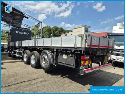VOLVO CARGO TRUCK 10X4