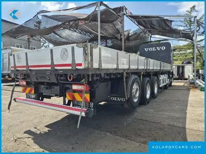VOLVO CARGO TRUCK 10X4