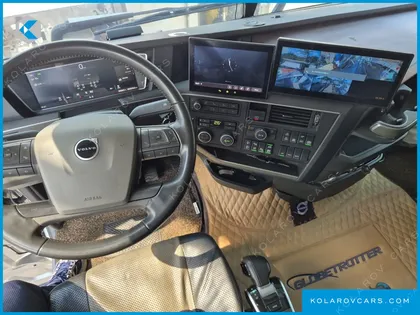 VOLVO CARGO TRUCK 10X4