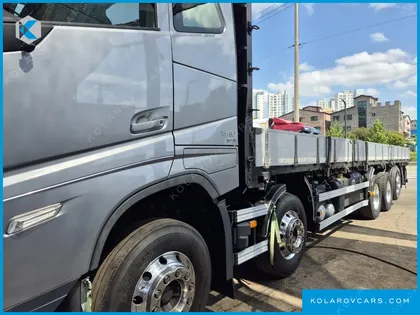 VOLVO CARGO TRUCK 10X4