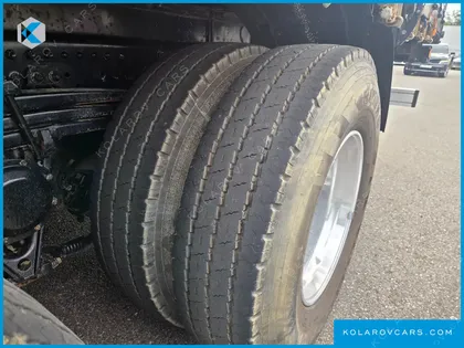 HYUNDAI EXCEED 10X4