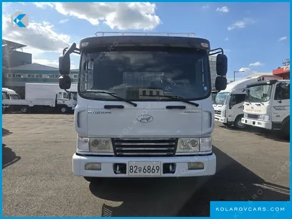 HYUNDAI MEGA TRUCK GOLD