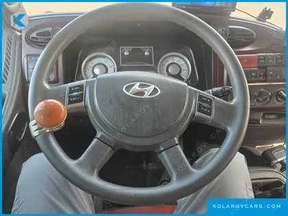 HYUNDAI MEGA TRUCK GOLD