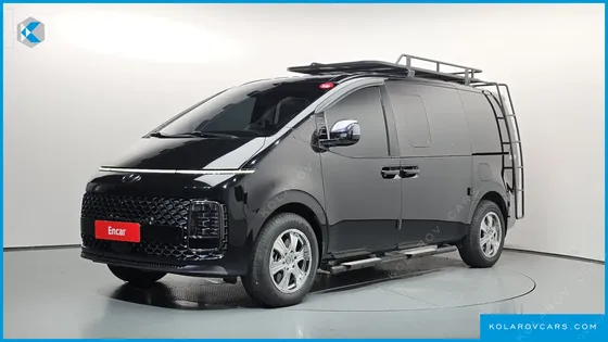 HYUNDAI STARIA 4WD LOUNGE 7-SEATER
