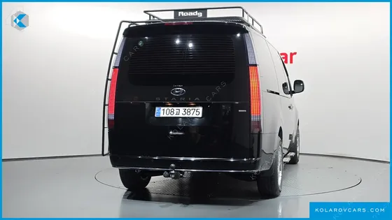 HYUNDAI STARIA 4WD LOUNGE 7-SEATER