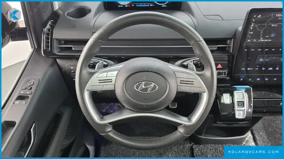 HYUNDAI STARIA 4WD LOUNGE 7-SEATER
