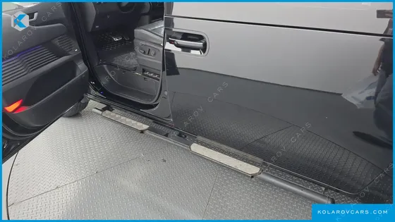 HYUNDAI STARIA 4WD LOUNGE 7-SEATER