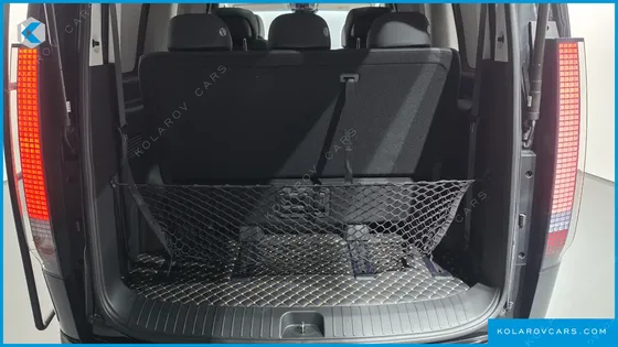 HYUNDAI STARIA 4WD LOUNGE 7-SEATER