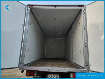 HYUNDAI MEGA TRUCK GOLD