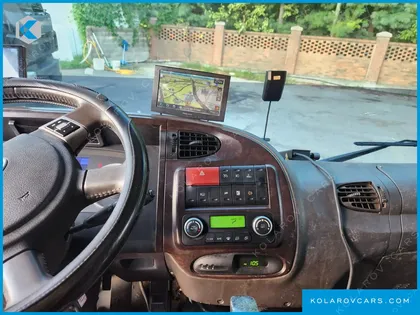 HYUNDAI MEGA TRUCK GOLD