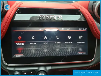 FERRARI GTC4 LUSSO 6.3 V12