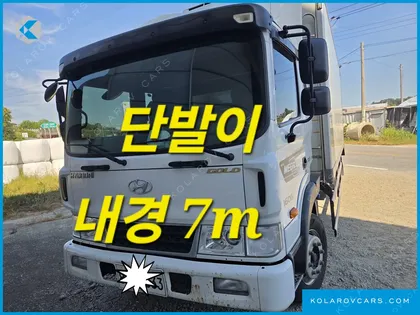 HYUNDAI MEGA TRUCK GOLD