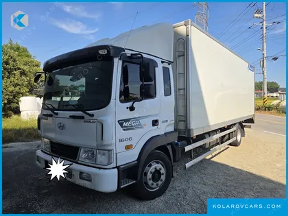 HYUNDAI MEGA TRUCK GOLD