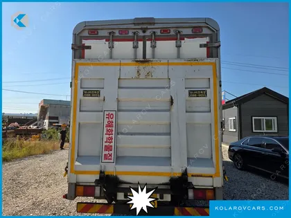 HYUNDAI MEGA TRUCK GOLD