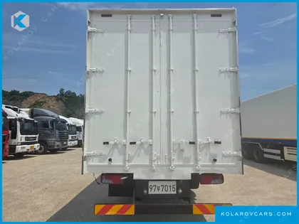 TATA DAEWOO NOBUS MID-SIZE TRUCK ROYAL