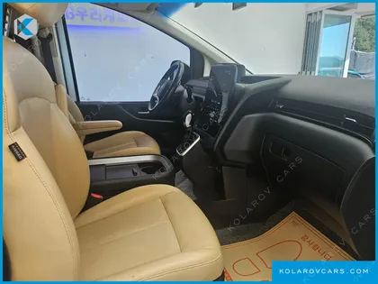 HYUNDAI STARIA NONE