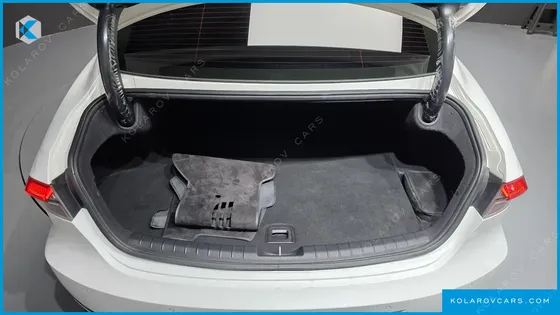 HYUNDAI GRANDEUR 3.0 LPI RENT CAR