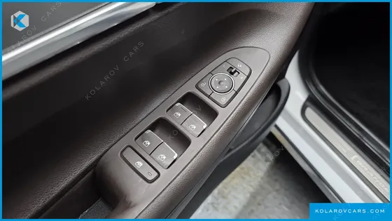 HYUNDAI GRANDEUR 3.0 LPI RENT CAR