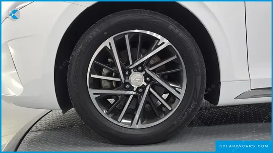 HYUNDAI GRANDEUR 3.0 LPI RENT CAR