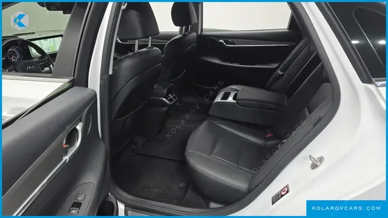 HYUNDAI GRANDEUR 3.0 LPI RENT CAR