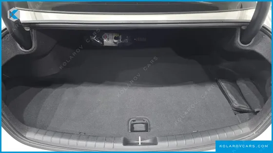 HYUNDAI GRANDEUR 3.0 LPI RENT CAR
