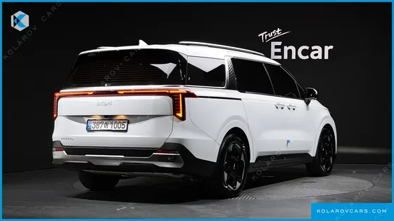 KIA CARNIVAL GASOLINE 7-SEATER NOBLESSE