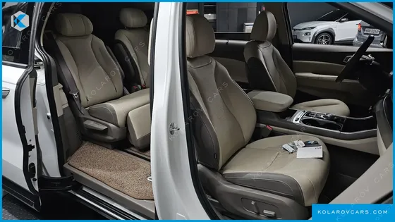 KIA CARNIVAL GASOLINE 7-SEATER NOBLESSE