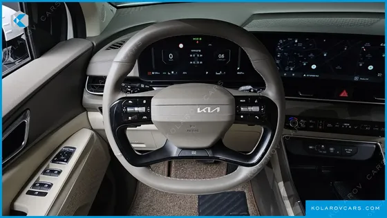 KIA CARNIVAL GASOLINE 7-SEATER NOBLESSE
