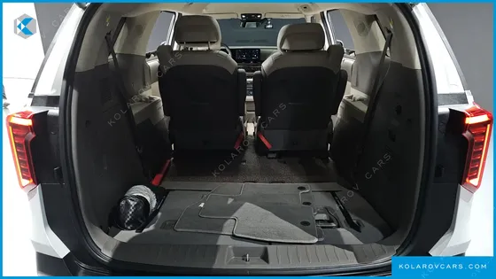 KIA CARNIVAL GASOLINE 7-SEATER NOBLESSE
