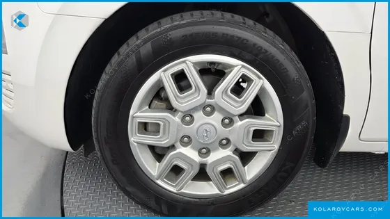 HYUNDAI STARIA 4WD TOURER 11-SEATER