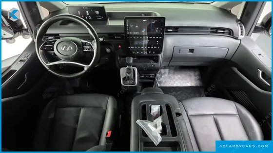 HYUNDAI STARIA 4WD TOURER 11-SEATER