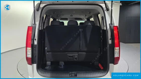 HYUNDAI STARIA 4WD TOURER 11-SEATER