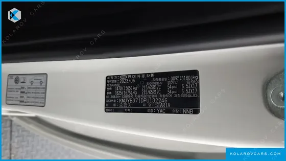HYUNDAI STARIA 4WD TOURER 11-SEATER