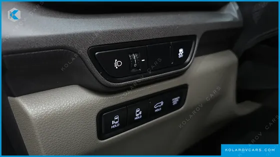 KIA CARNIVAL HEV 9 SEATER PRESTIGE