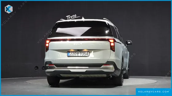 KIA CARNIVAL GASOLINE 7-SEATER NOBLESSE
