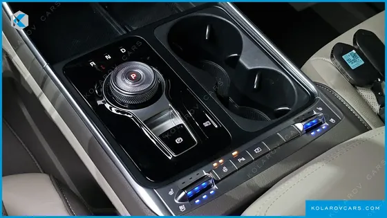 KIA CARNIVAL GASOLINE 7-SEATER NOBLESSE